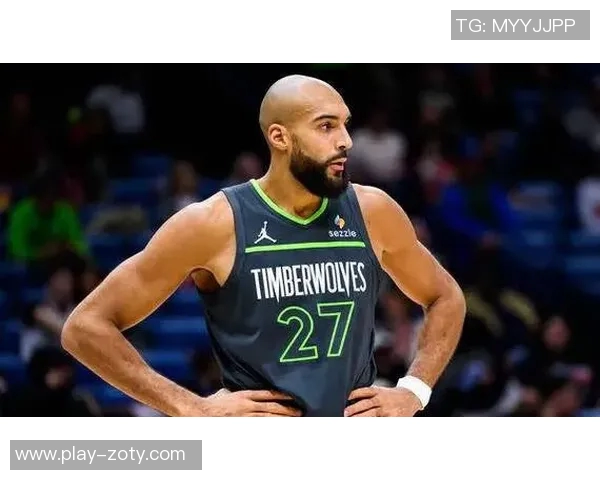 戈贝尔恶意肘击马威被判二级犯规直接驱逐出场引发热议