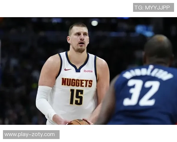 约基奇首节拼尽全力三分球命中率高但球队正负值惨淡显示困境